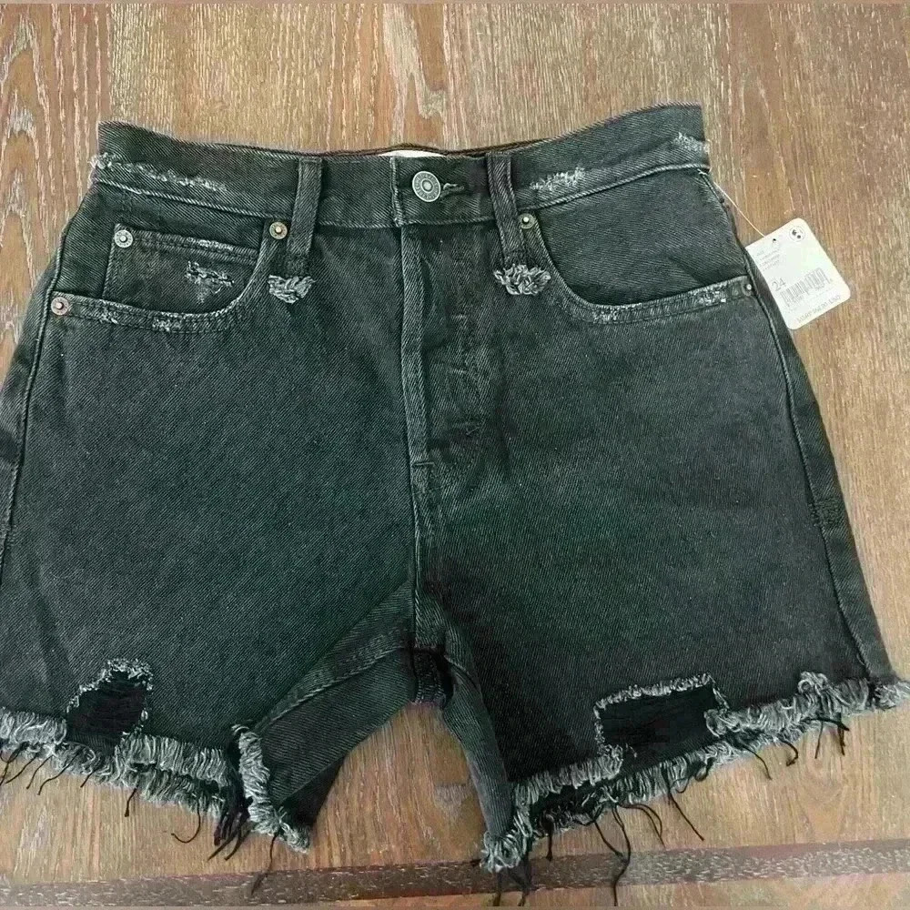 NWT FREE PEOPLE  size 24 black denim frayed hem destroyed shorts